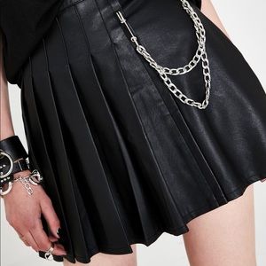Current mood asymmetrical pleat skirt with chain